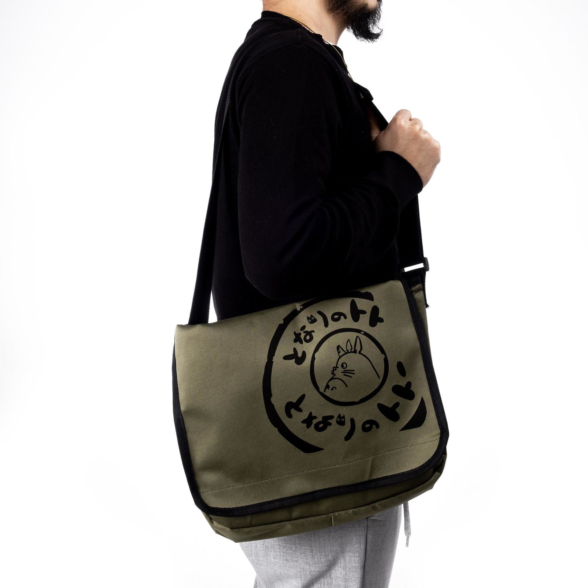 Yeşil Totoro Baskılı Erkek Postacı Çantası
