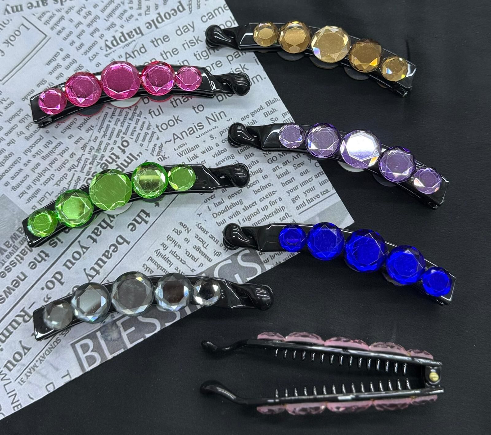 Renkli Taşlı Muz Toka 12 Adet