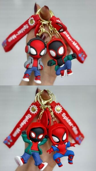 Sevimli Karakterler Silikon Anahtarlık 12 Adet