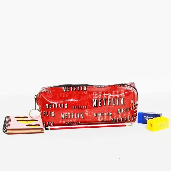 Netflix Baskılı Simli Kalemlik Makyaj Çantası