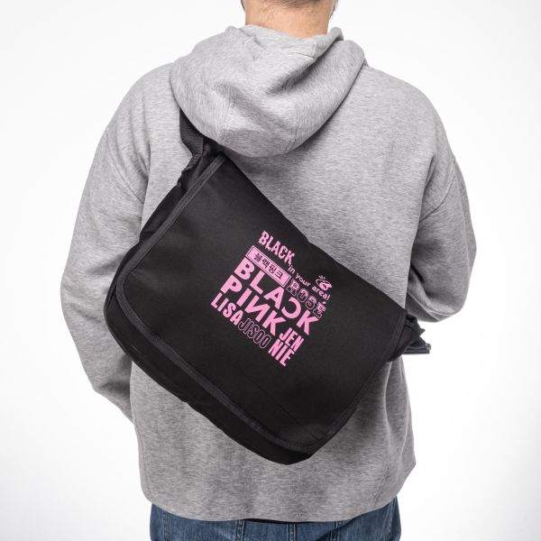 Erkek Black Pink Baskılı Postacı Çantası