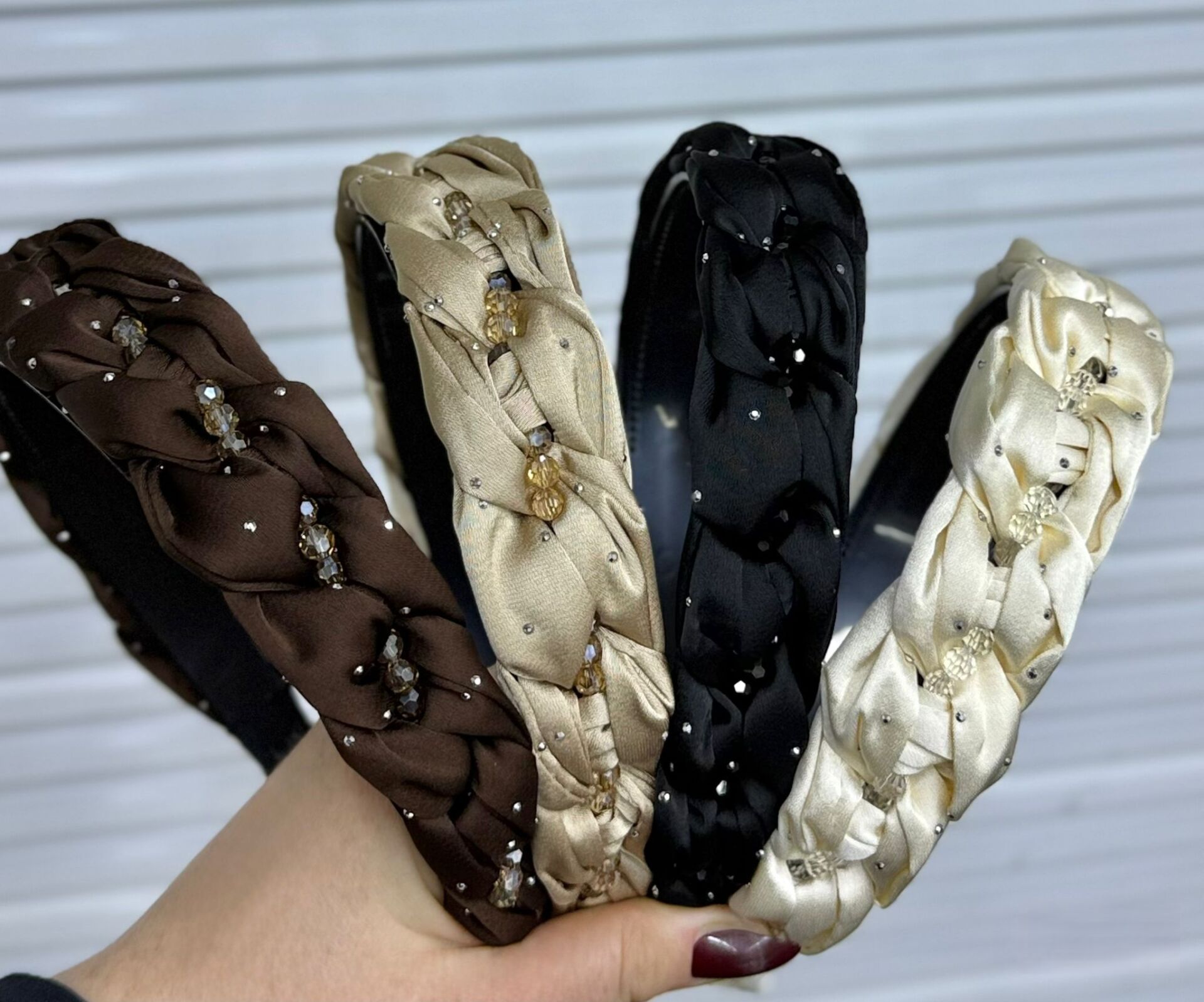 Taş ve Boncuk Detaylı  Taç 12 Adet