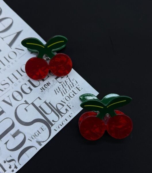 Kiraz Desenli Kemik Mandal Toka