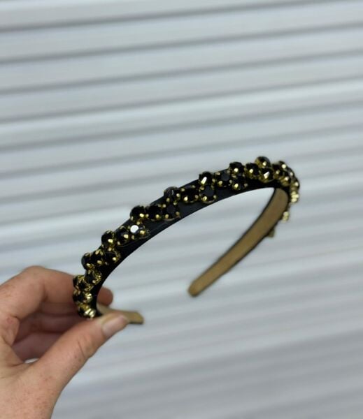 Taşlı Modern Taç Modeli