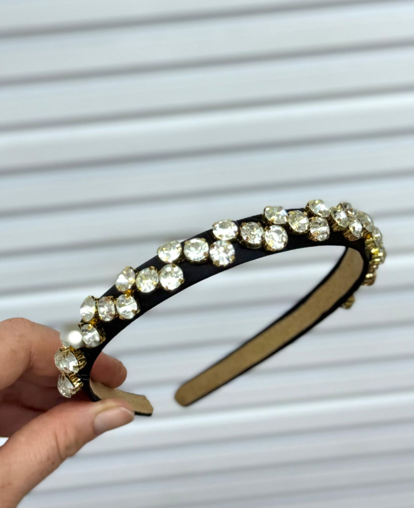 Taşlı Modern Taç Modeli