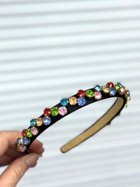 Taşlı Modern Taç Modeli