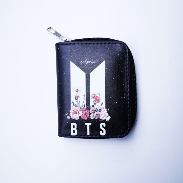 BTS Siyah Zeminli Gül Cüzdan