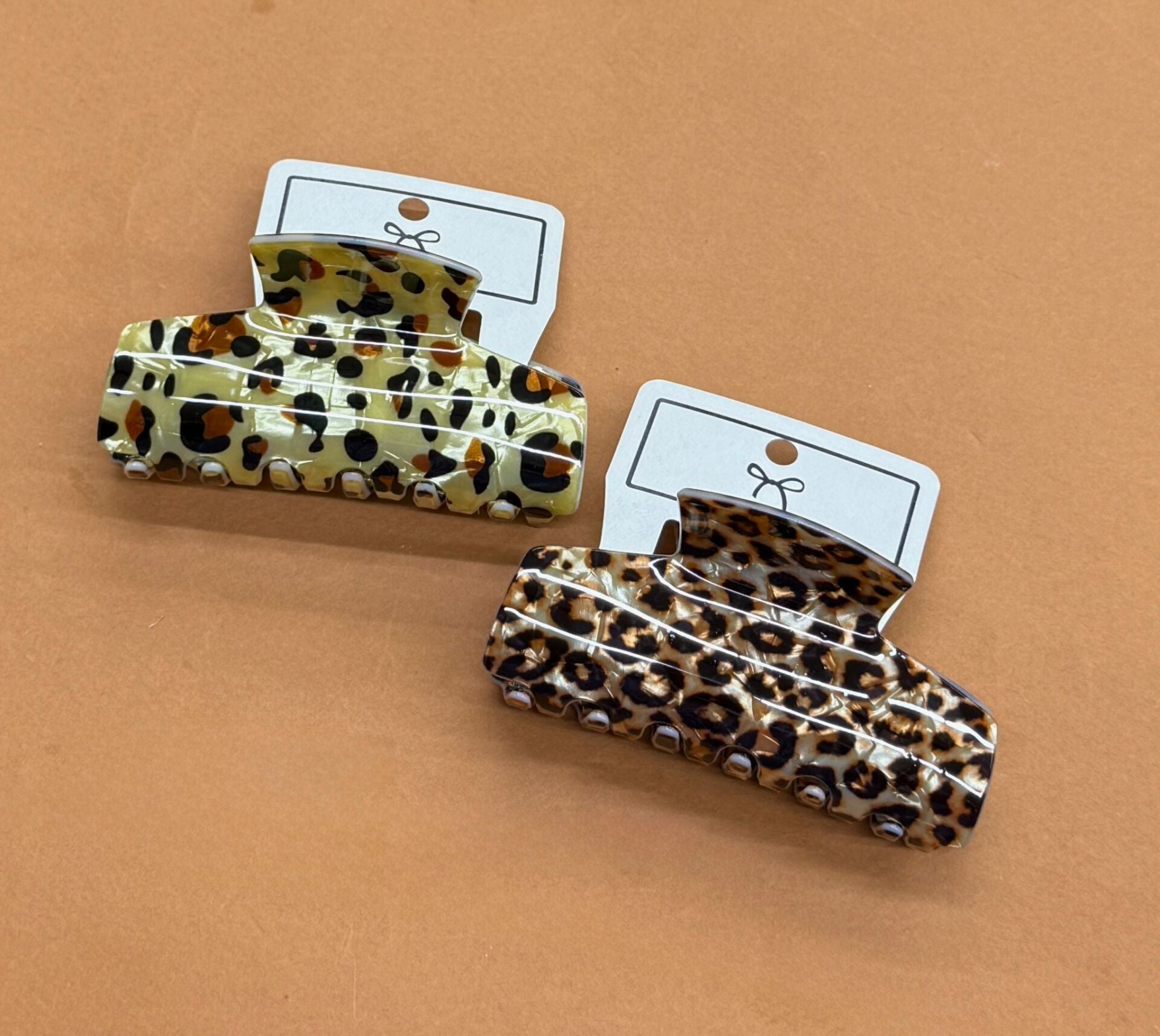 Leopar Desenli Lüx Kemik Mandal Toka (12 adet)