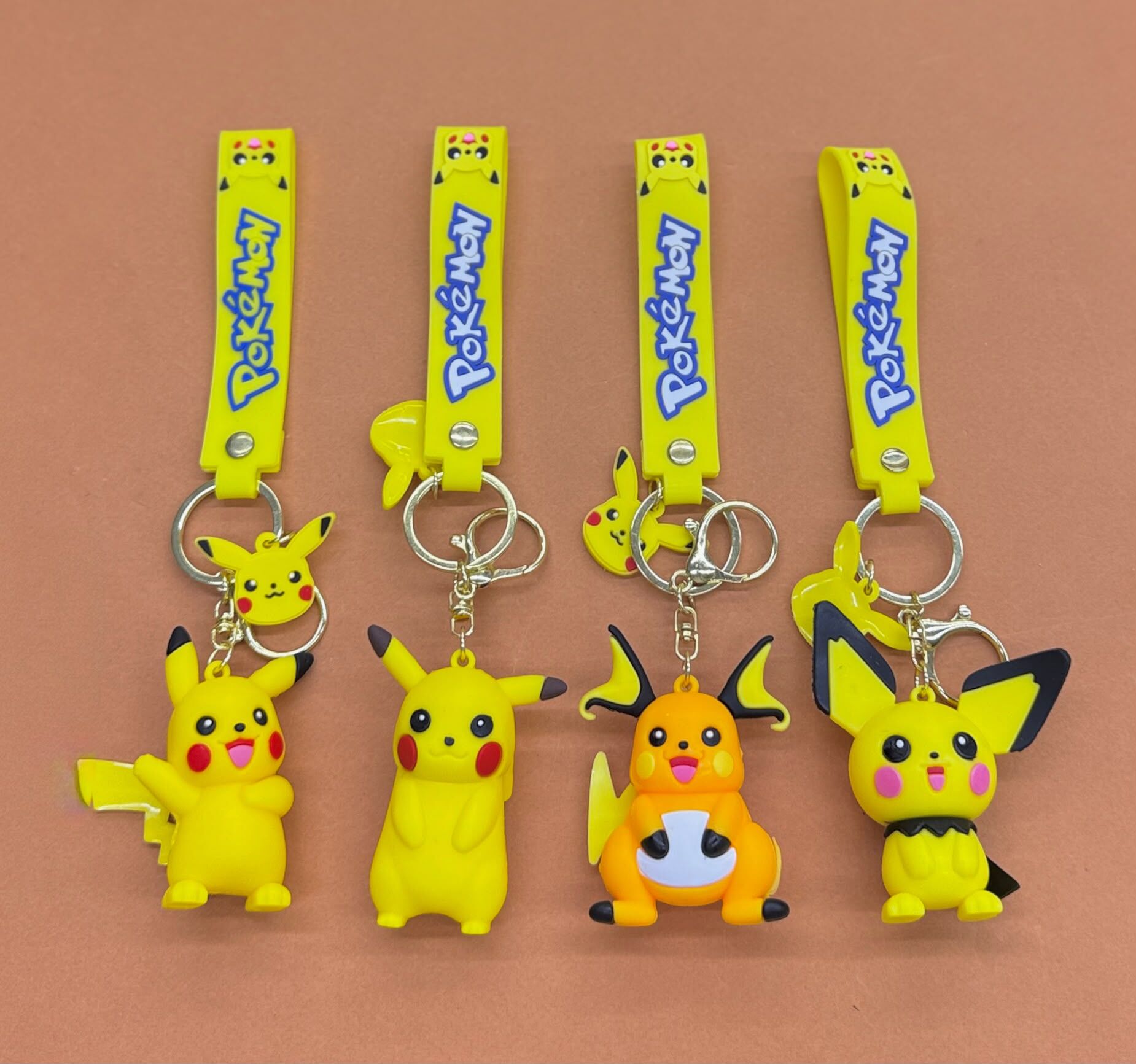 Sevimli Karakterler Silikon Anahtarlık 12 Adet