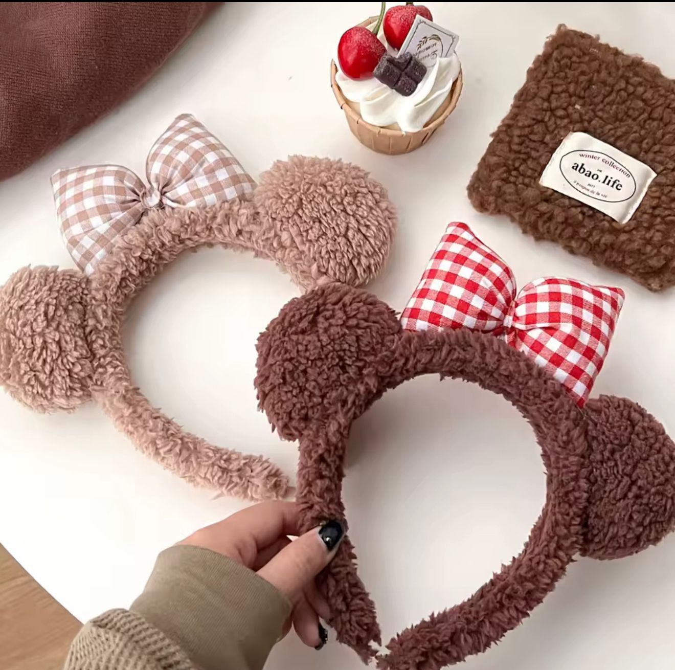 Peluş Fiyonk ve Kulak Detaylı Taç 12 Adet