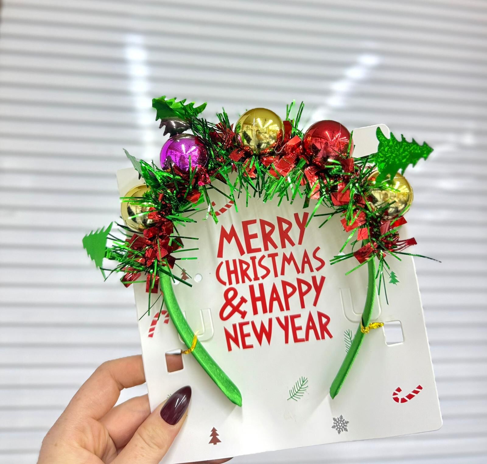 Renkli Çan Süslemeli Yılbaşı Parti Tacı | Merry Christmas & Happy New Year Işıltılı Aksesuar 12 Adet