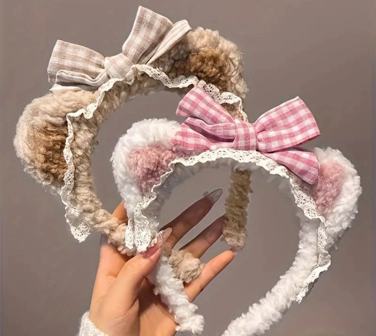 Sevimli Fiyonk ve Kulak Detaylı Taç 12 Adet